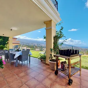 Humboldt Villa